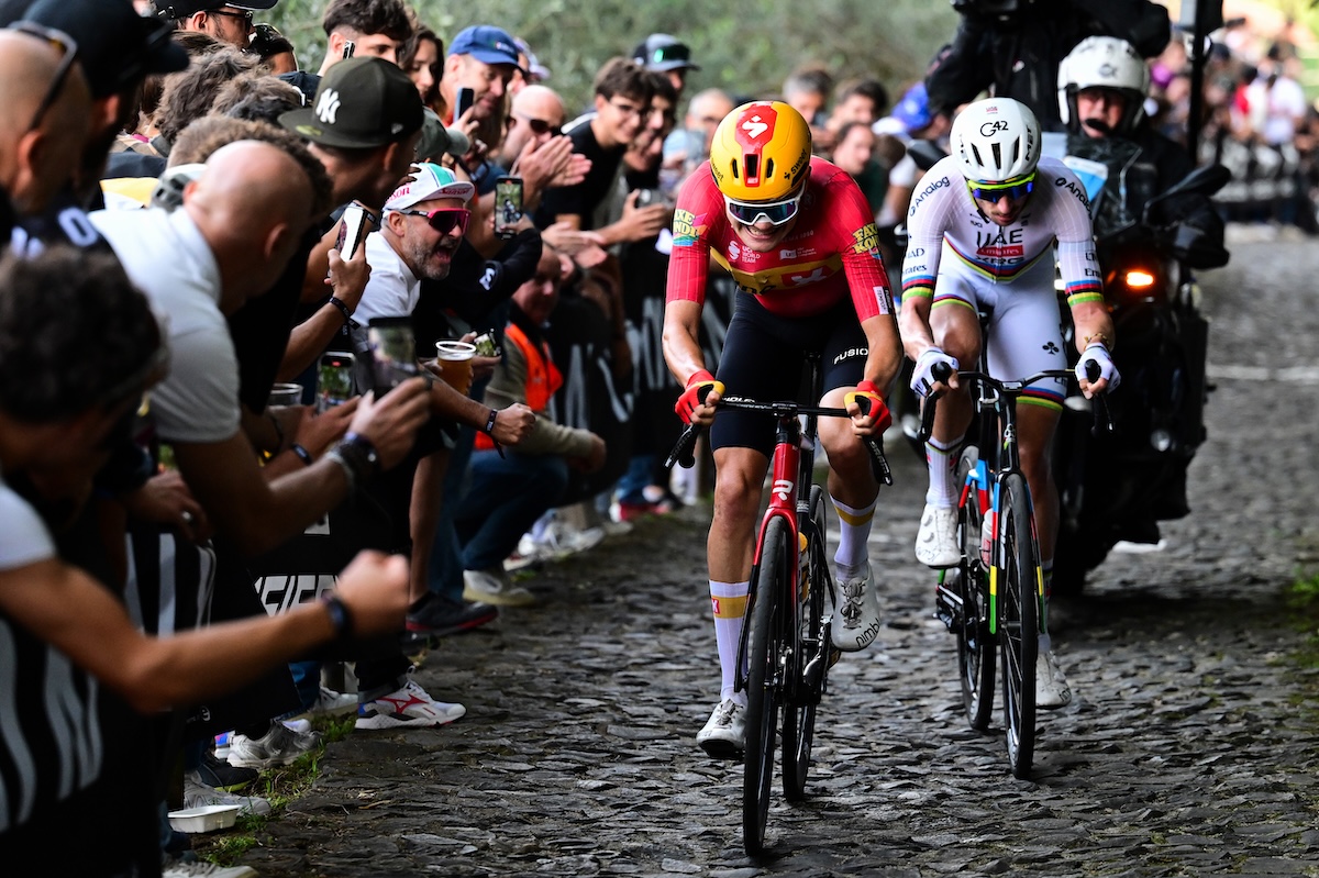 paghereste per vedere il ciclismo dal vivo da Ilpost.it paghereste per vedere il ciclismo dal vivo