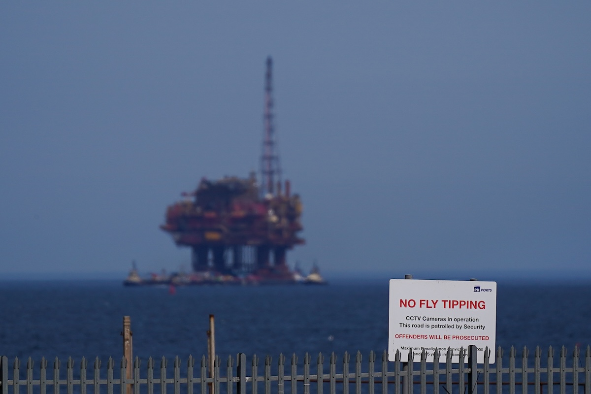 Il governo britannico ha approvato lo sfruttamento di un importante giacimento di gas nel mare del Nord, che era stato bloccato nel...
