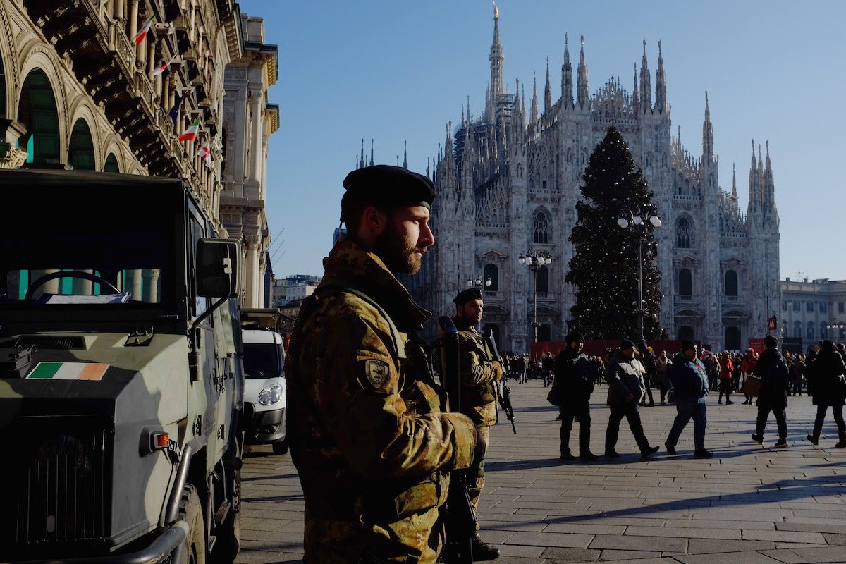 e quindi cosa faranno i 500 soldati in pi249 a milano da Ilpost.it e quindi cosa faranno i 500 soldati in pi249 a milano