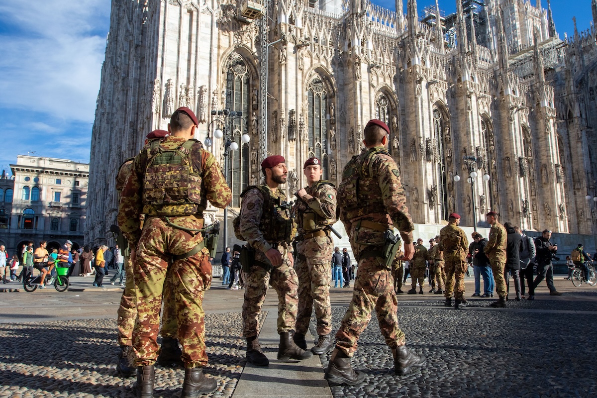 A Milano sono iniziati i pattugliamenti per gestire le proteste