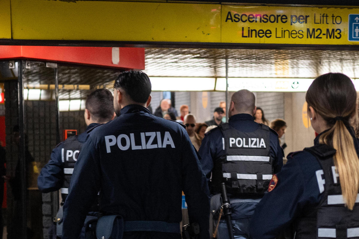 È stato arrestato un ricercatore trentenne sospettato di amministrare la pagina “Movimento 17 ottobre”