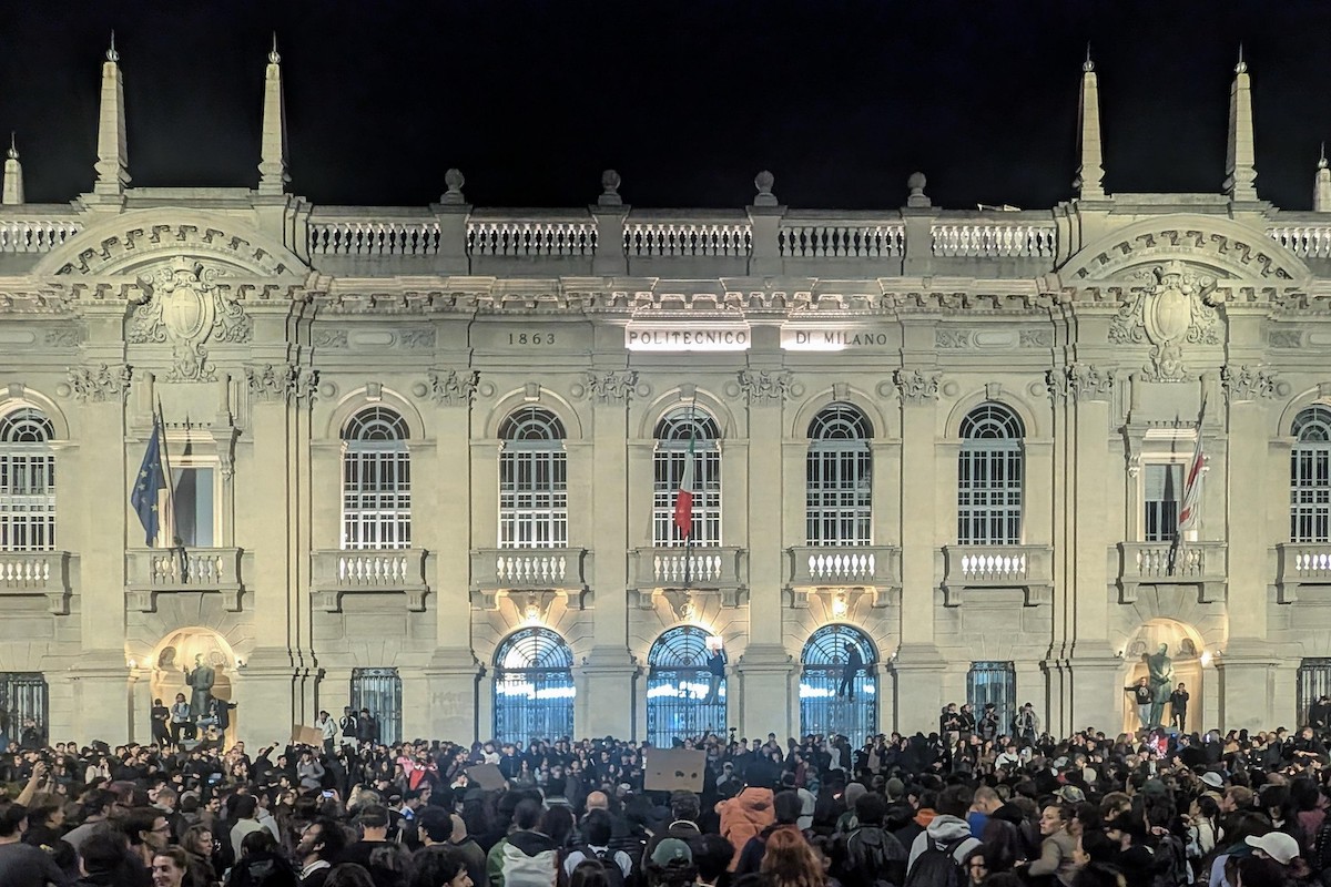 A Milano si sono uniti due cortei spontanei