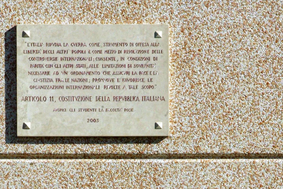 Cosa dice, per intero, l’articolo 11 della Costituzione: quello sulla guerra