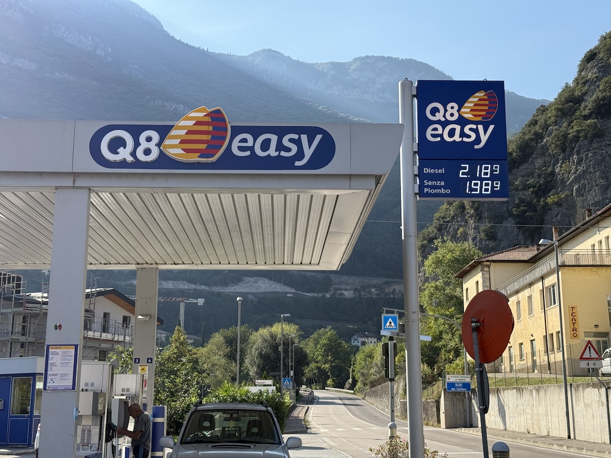Anche Q8 ha esteso fino alla fine dell’anno il limite al prezzo dei carburanti