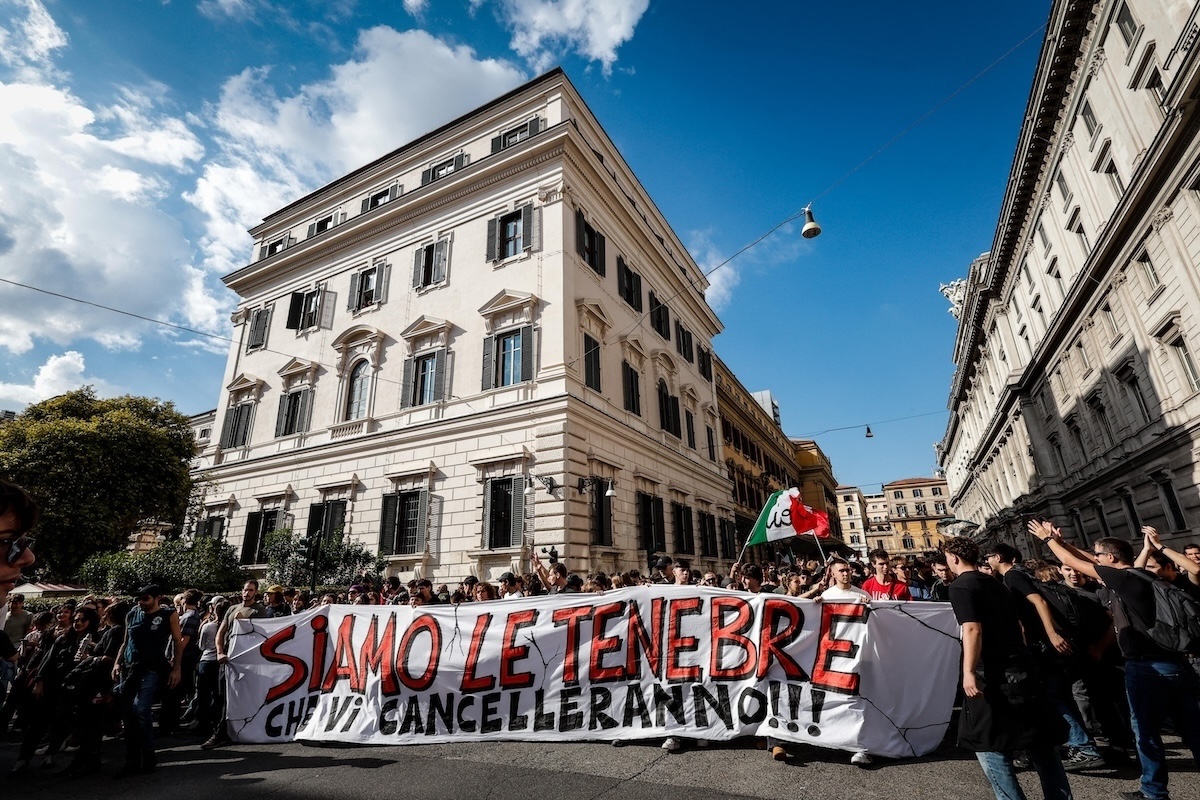 Un momento dello sciopero del 30 ottobre a Roma (ANSA/GIUSEPPE LAMI)